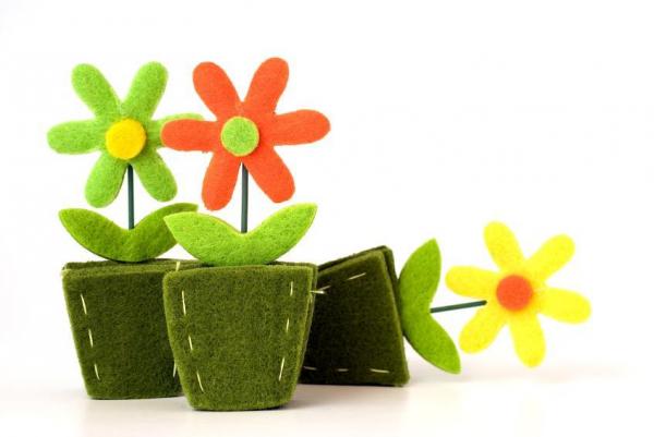 Felt crafts - Decorative flowers