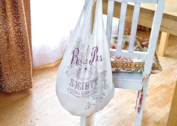 How to make a purse out of a T-shirt