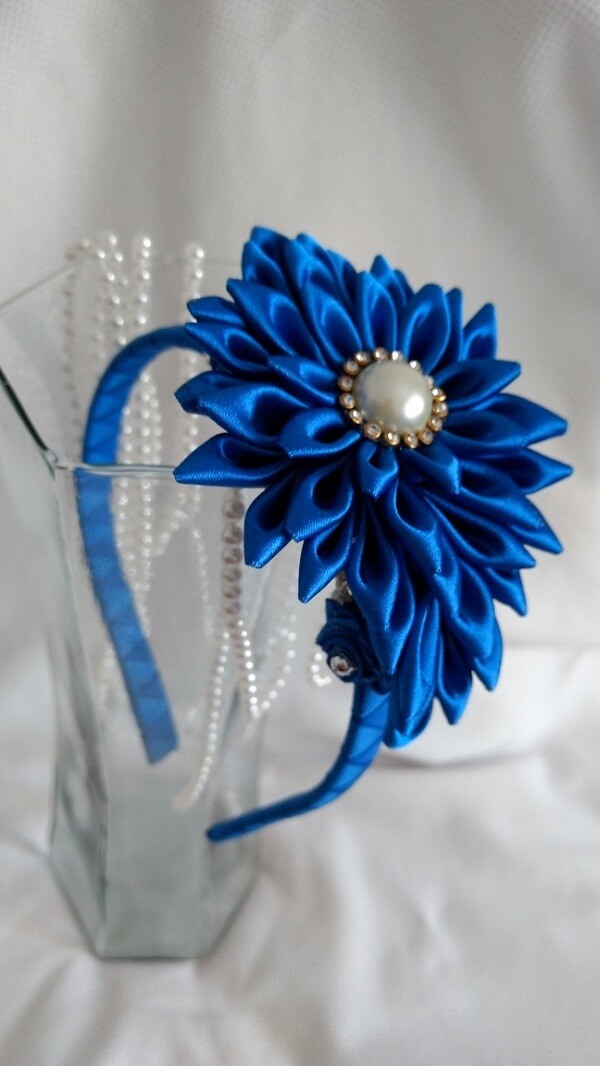 Flor de cetim tiara azul