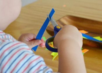 How to teach a child to use scissors