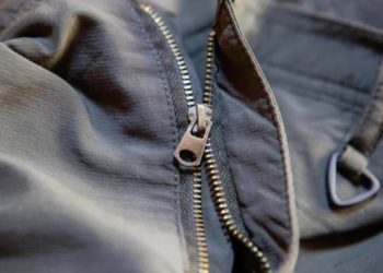 How to fix zipper that keeps opening