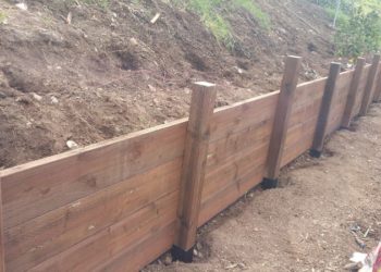wood board retaining wall