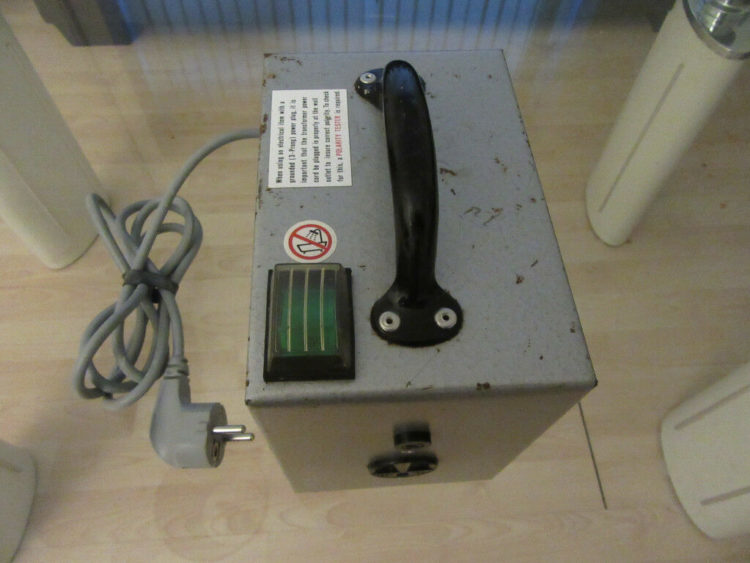 Is it okay to plug 230v to 220v?