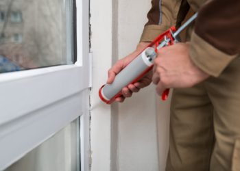 Can you use caulk on glass?