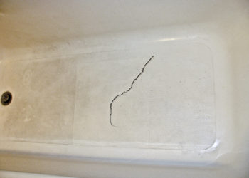 cracked fiberglass bathtub