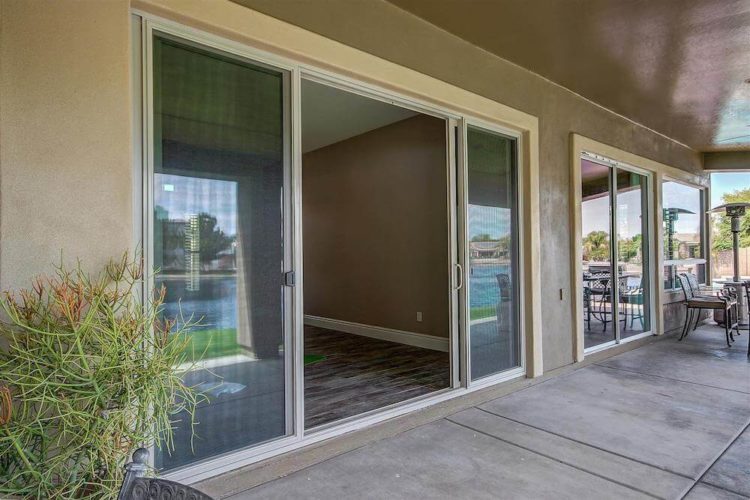 Can a sliding glass door be repaired?