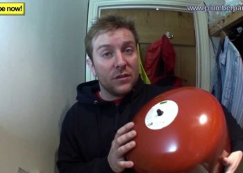 Can an expansion vessel be fitted horizontally?