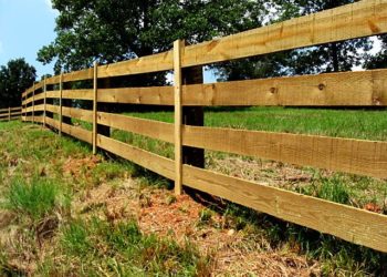 cutting fence boards
