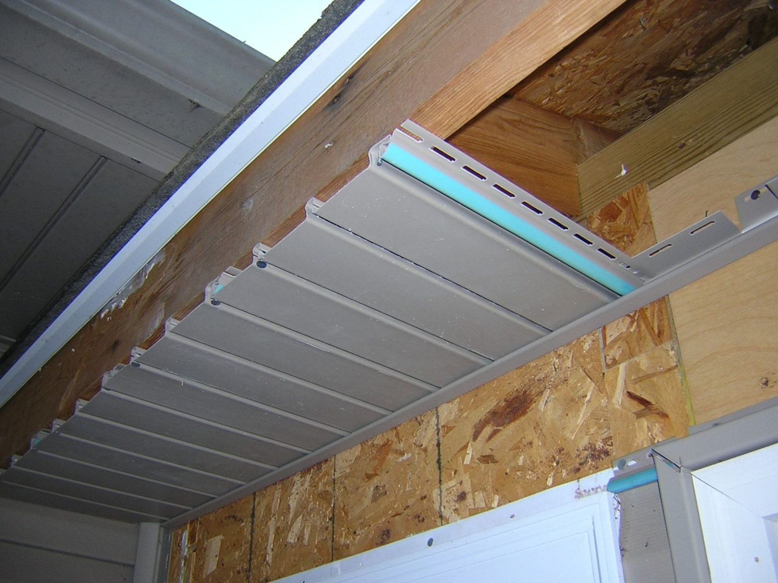 Professional Siding And Soffit Repair: Protect Your Home’s Exterior