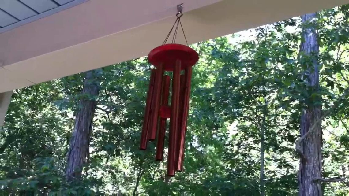 our-top-picks-for-relaxing-deep-tone-wind-chimes-family-handyman