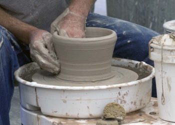 how to make a pottery wheel