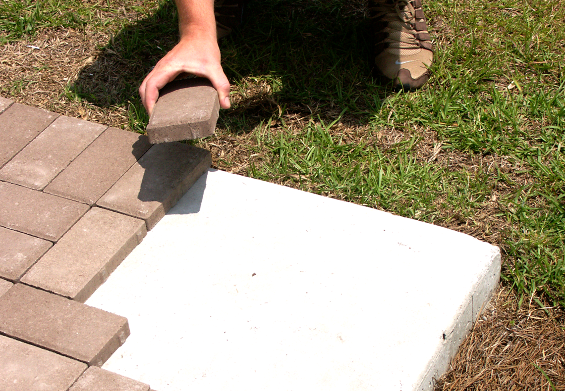 How To Put Pavers In Driveway