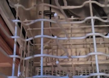 Are Rusty dishwasher racks dangerous?