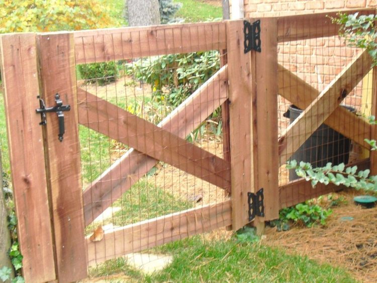 crossbuck fence gate