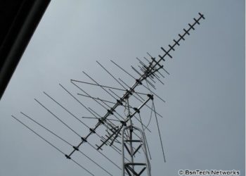 how to hook 2 tv antennas together