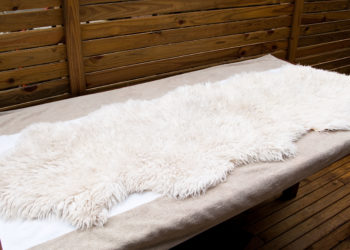 how to wash sheepskin rug washing machine