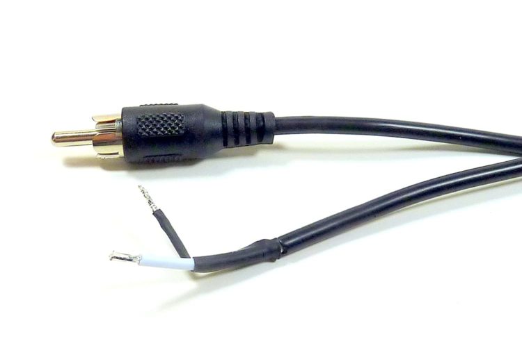 subwoofer rca vs speaker wire