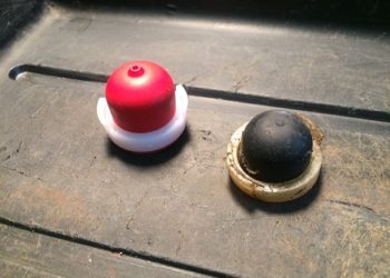 Should my primer bulb have hole?