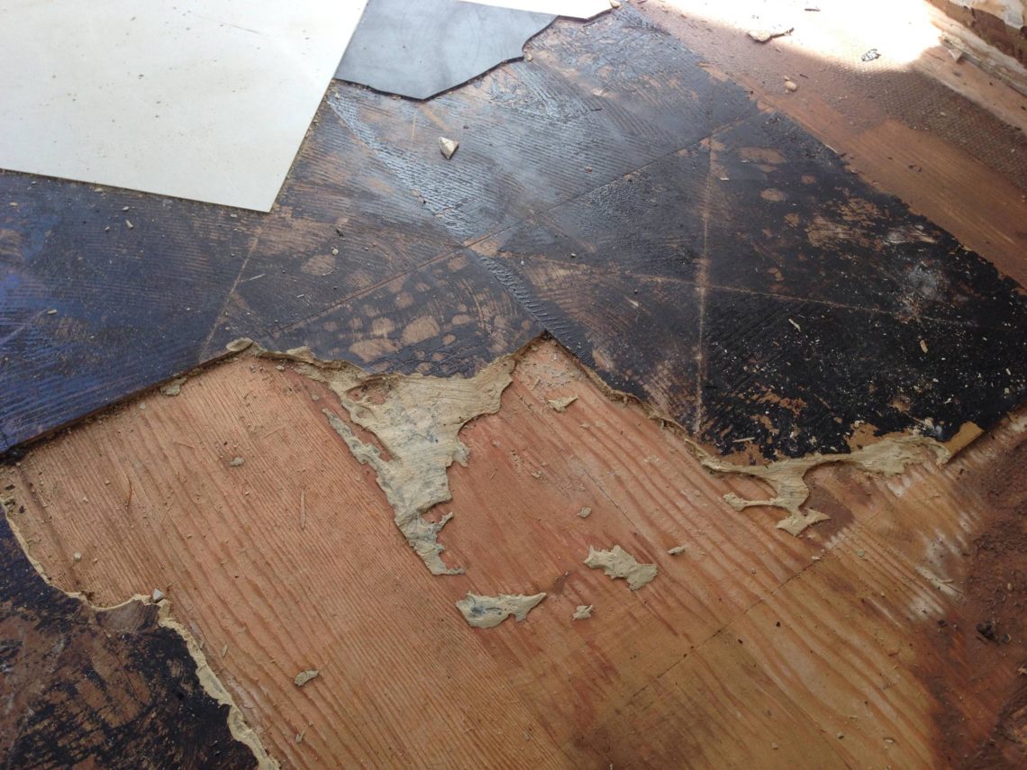 Do old linoleum floors have asbestos?