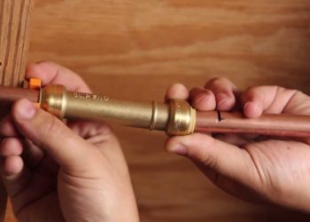 how to fix a leaking copper pipe without soldering