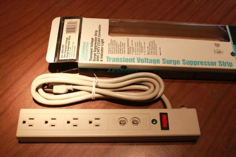 phone jack voltage
