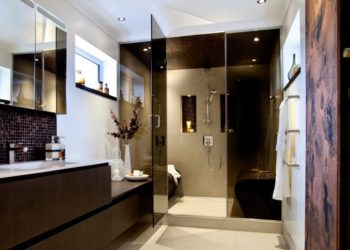 how to create steam room in bathroom