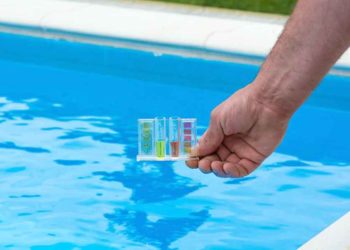 how to decrease alkalinity in saltwater pool