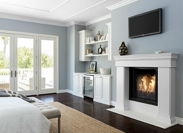 should a bathroom have crown molding