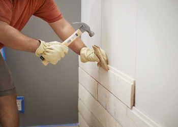should shiplap be staggered
