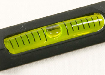 how to calibrate a spirit level