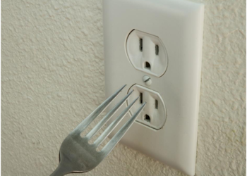 Is a loose electrical outlet dangerous?