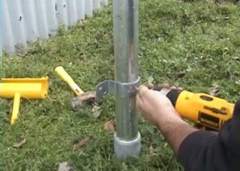 installing fence posts with brackets