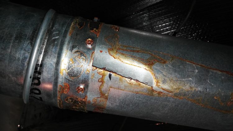 How do you inspect a flue pipe?