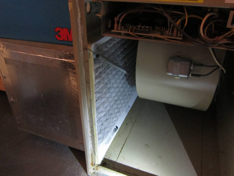 Do floor furnaces have filters?