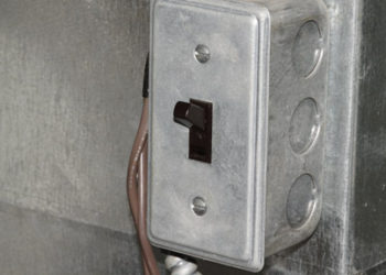 How much does it cost to switch from electric to gas heat?
