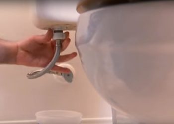 disconnect toilet supply line