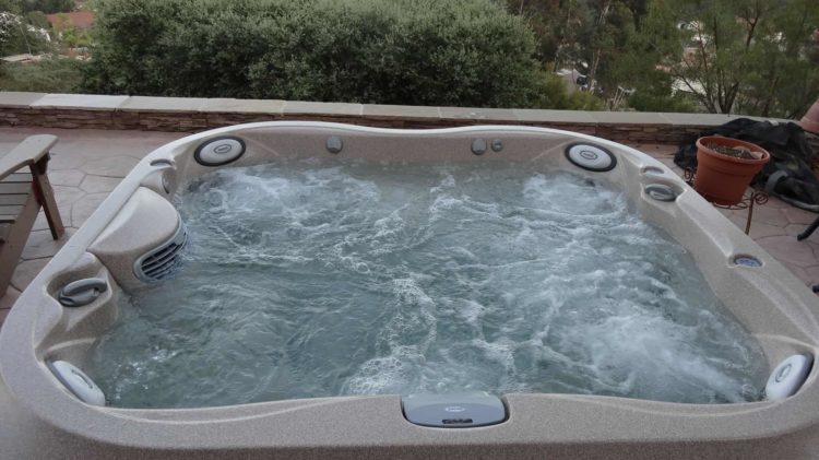 what does e02 mean on a hot tub