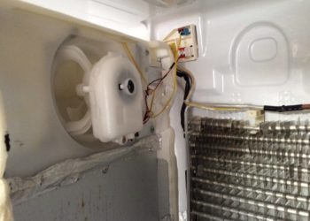 Why the fridge is not cold but the freezer is Samsung?