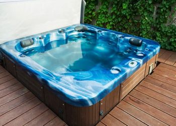 What does FL code mean on a hot tub?