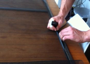 how to fix fly screen