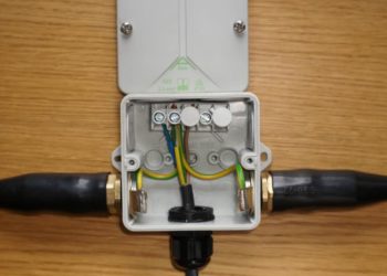 connecting armored cable to junction box