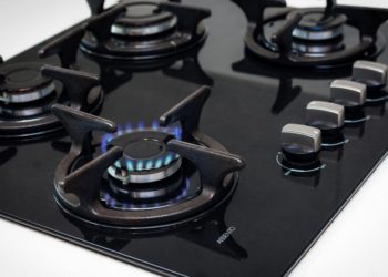 Why is my gas stove not clicking?