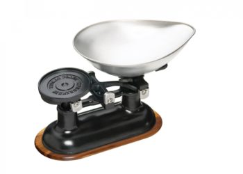 How do I reset my Salter weighing scale?