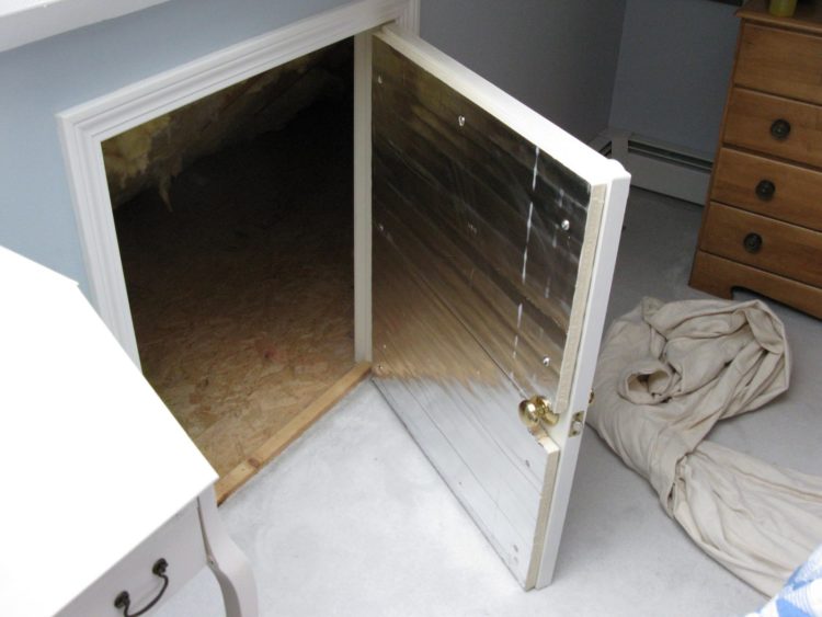 how to insulate attic door