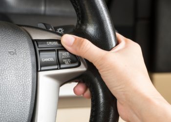 How do you set cruise control on a Chevy Suburban?