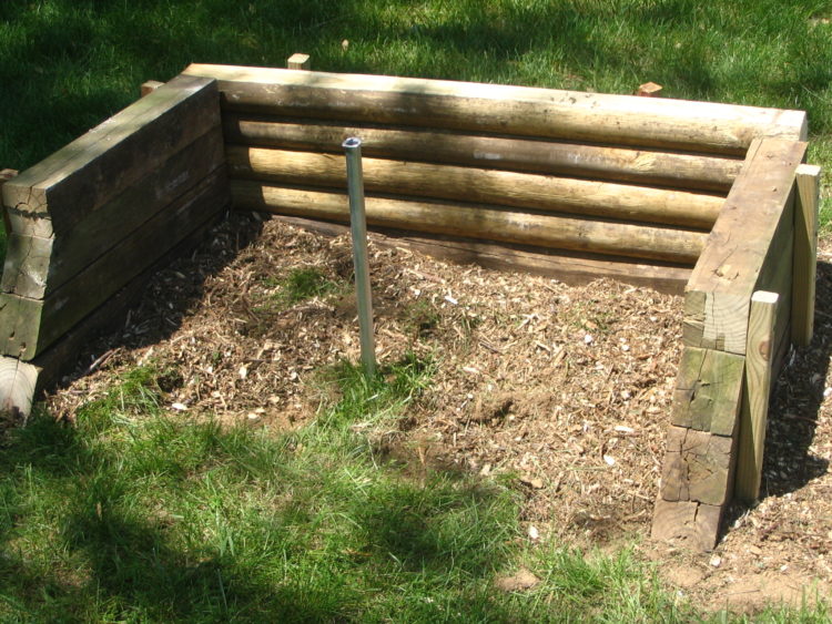 backyard horseshoe pit design