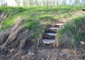 how to build stone steps on a hill