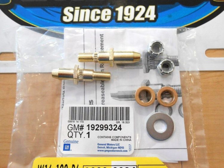 2000 chevy silverado door hinge pin replacement