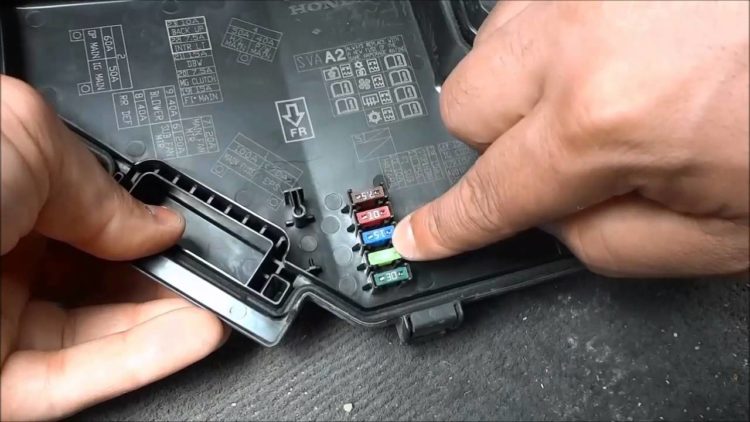 How can you tell if a 40a fuse is blown?