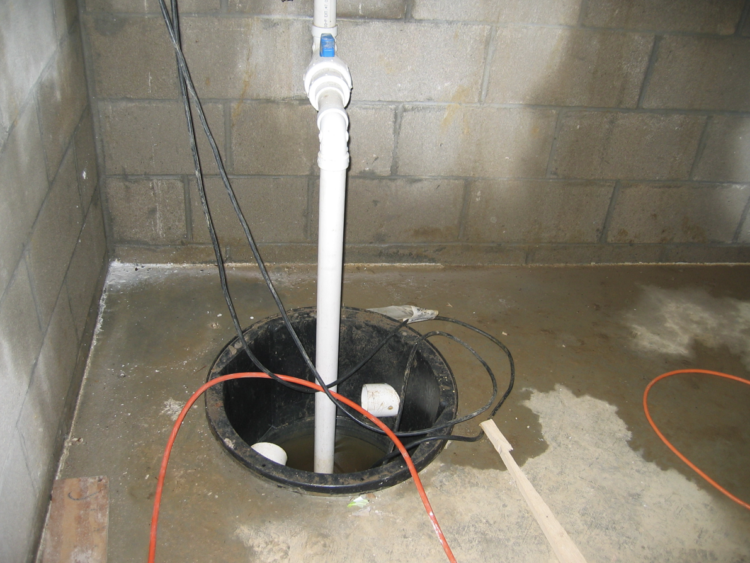 How do you seal a sump pump lid?